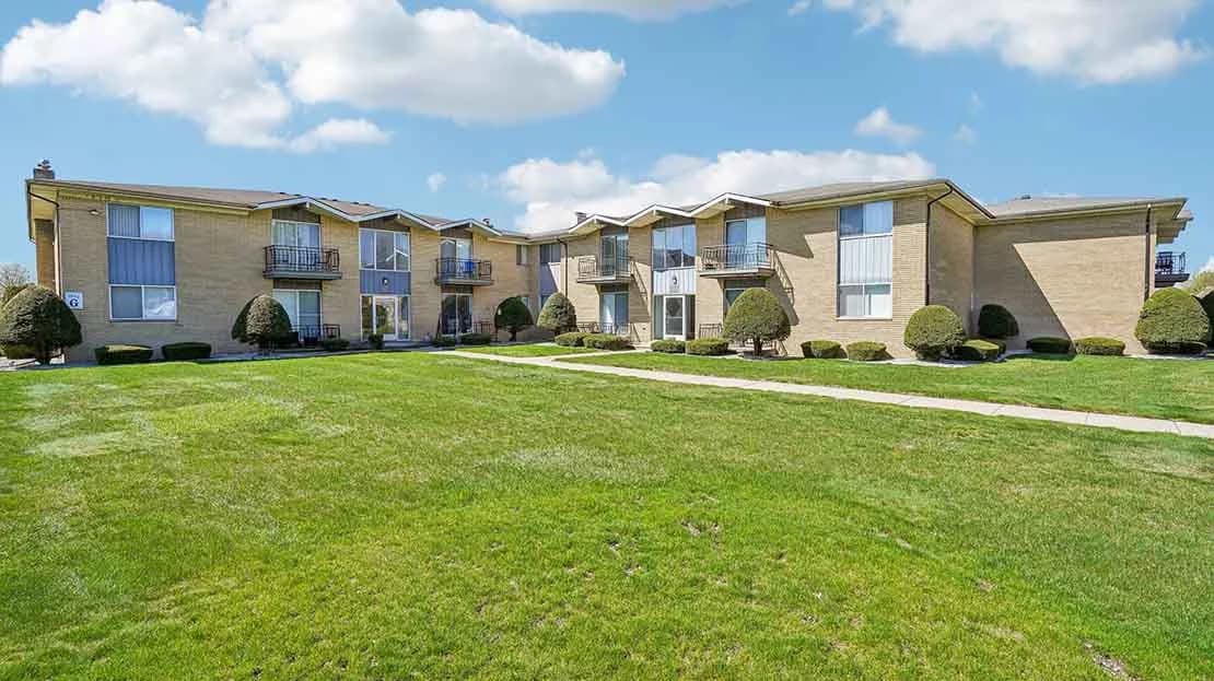 Detroit apartments for rent - image - Rivercrest-Exterior-Website.jpg