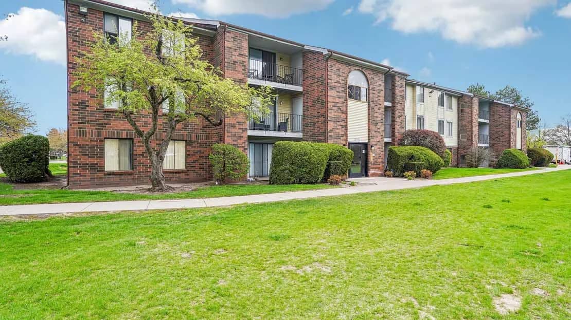 Detroit apartments for rent - image - 24-custom-1931-Chene-Ct-Unit-302-S2304-024.jpg