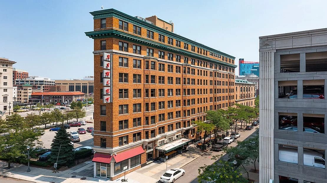 Detroit apartments for rent - Property image - The Ashley Apartments - 3