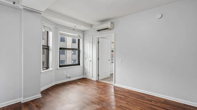 Detroit apartments for rent - image - 19-custom-1538-Centre-St-Unit-601-S0705-001.jpg