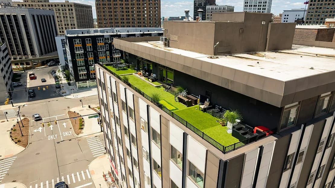 Detroit apartments for rent - Property image - Claridge Apartments - 3