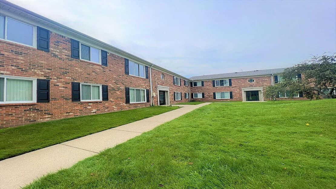 Detroit apartments for rent - Property image - Harper Square Apartments - 1