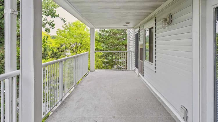 Detroit apartments for rent - image - Grayhaven-Balcony.jpg