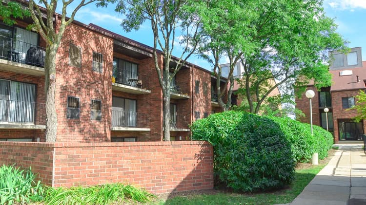 Detroit apartments for rent - image - palmseast-main.jpg