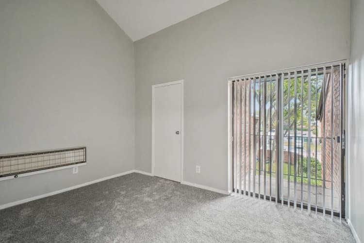 Detroit apartments for rent - image - 13-web-or-mls-1531 Larned St Unit Loft-2106-009.jpg