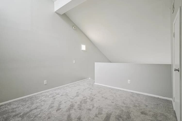 Detroit apartments for rent - image - 18-web-or-mls-1531 Larned St Unit Loft-2106-014.jpg