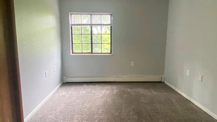 Detroit apartments for rent - image - Virginia-Park-Meadows-Bedroom.jpg