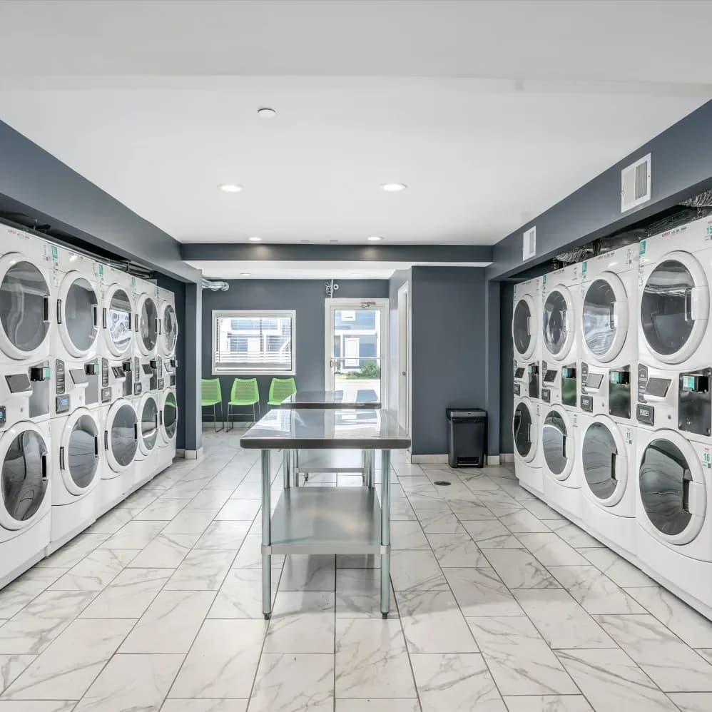 Detroit apartments for rent - image - 11-5777_Southfield_Fwy_Detroit_clubhouse_0011_fx5u4v.webp