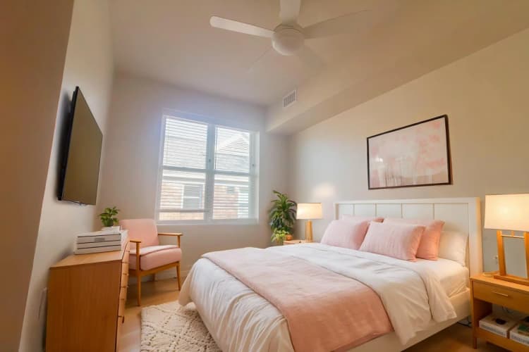 Detroit apartments for rent - image - tr@wod_2026-17-Bedroom-Standard-2.webp