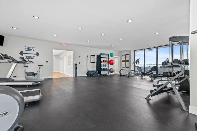 Detroit apartments for rent - image - North Park Towers - Gym1.webp