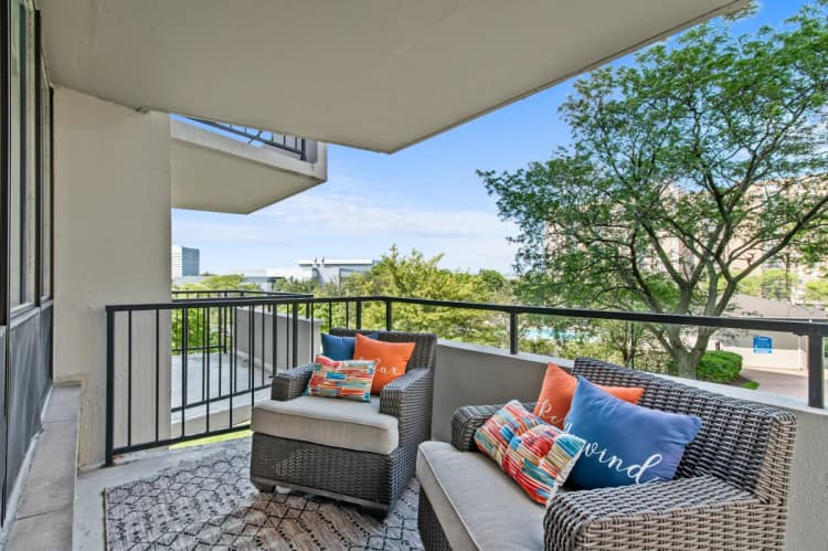 Detroit apartments for rent - image - North Park Towers - Balcony1.webp