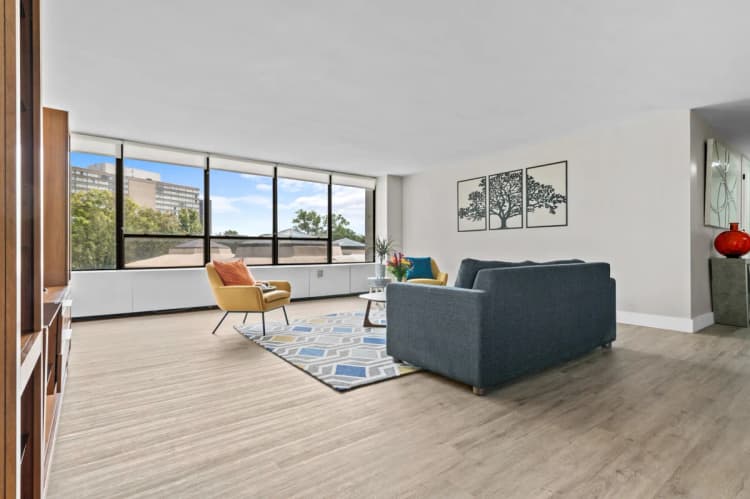 Detroit apartments for rent - image - North Park Towers - Living Room5.webp