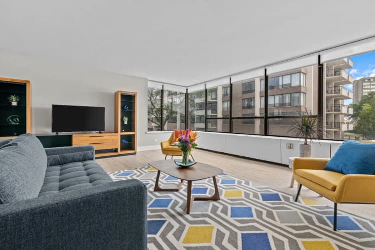 Detroit apartments for rent - image - North Park Towers - Living Room6.webp