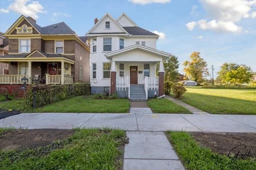 Detroit apartments for rent - Property image - 242 Harmon St - 1
