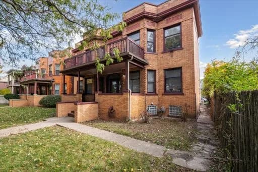 Detroit apartments for rent - Property image - 626 E Ferry St - 2