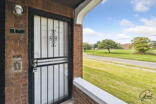 Detroit apartments for rent - Property image - 3813 W Euclid - 2