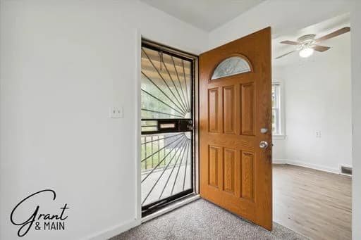 Detroit apartments for rent - Property image - 13926 Rockdale - 3