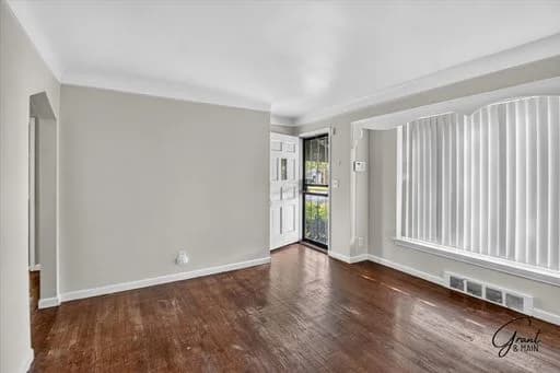 Detroit apartments for rent - Property image - 5915 Lodewyck - 3