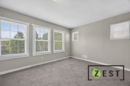 Detroit apartments for rent - Property image - 3329 Waverly - 2