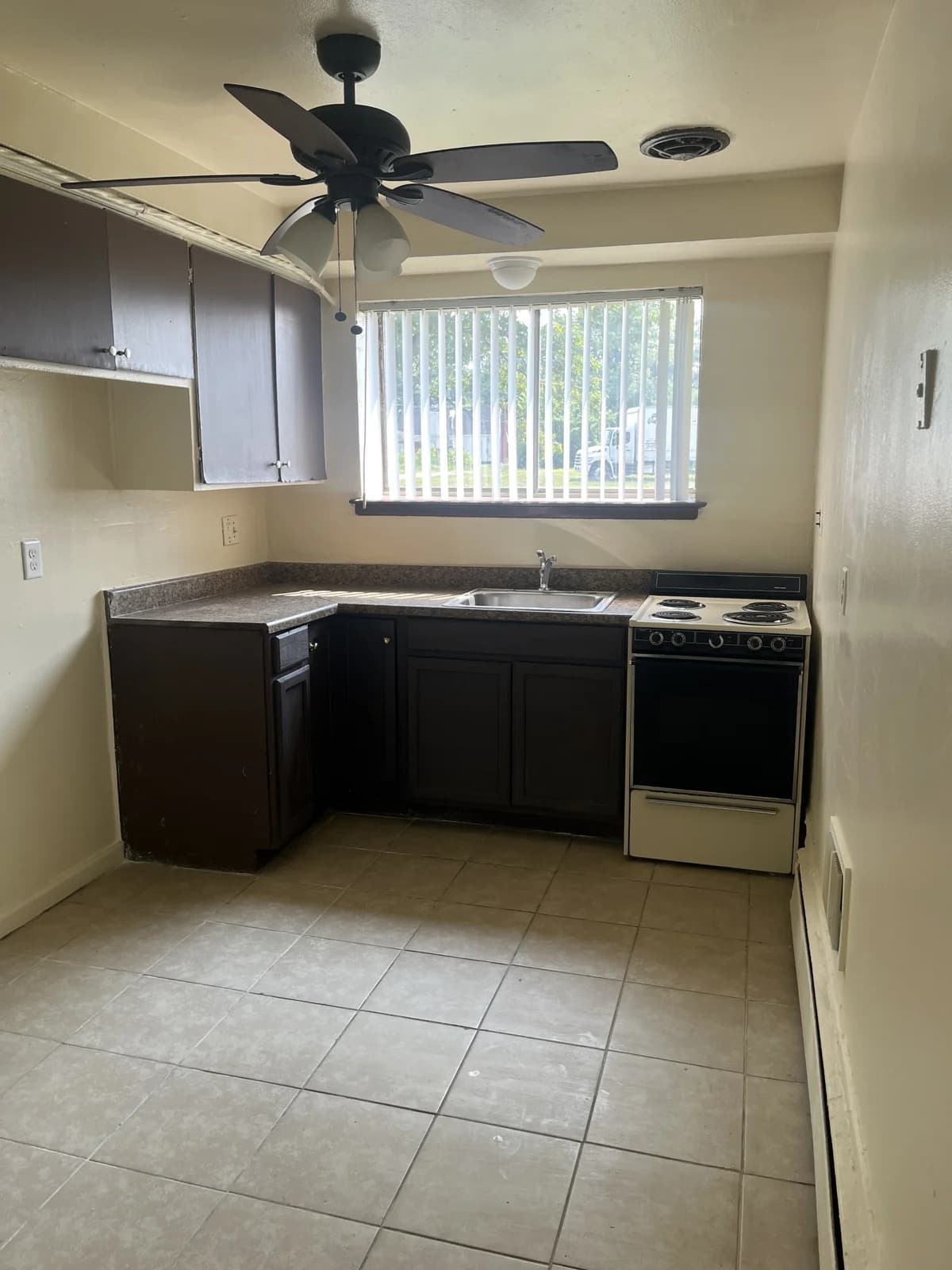 Detroit apartments for rent - Property image - 13310 Plymouth Rd - 1