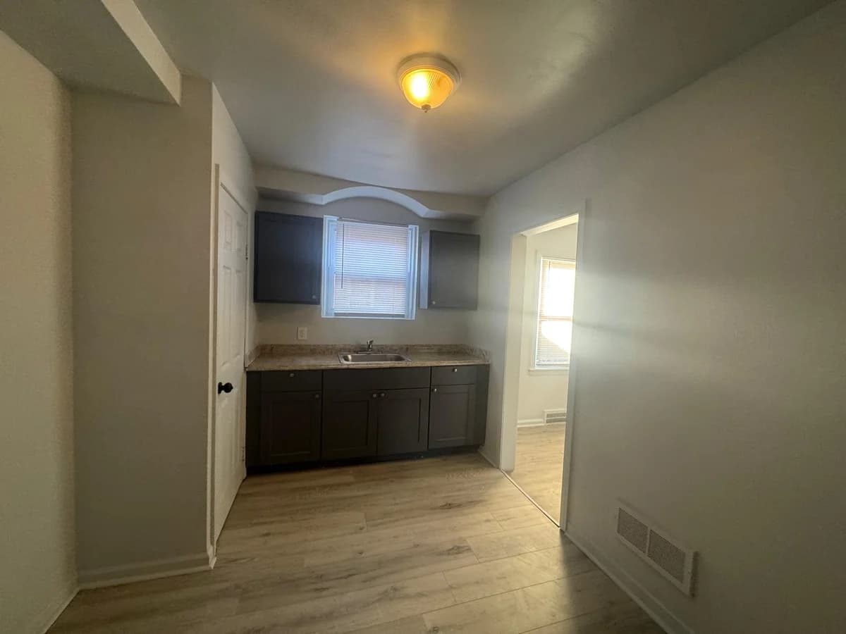 Detroit apartments for rent - Property image - 11326 Marlowe Street - 3