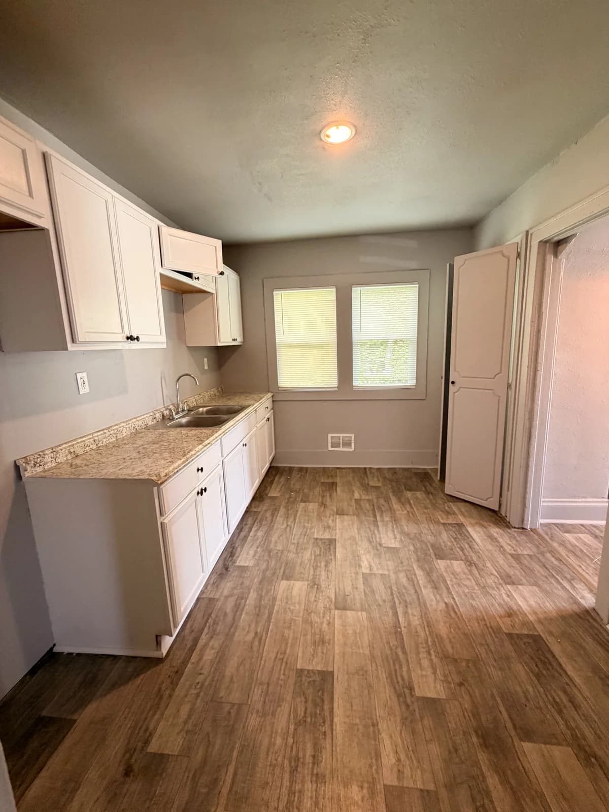 Detroit apartments for rent - Property image - 13225 Santa Rosa Drive - 3