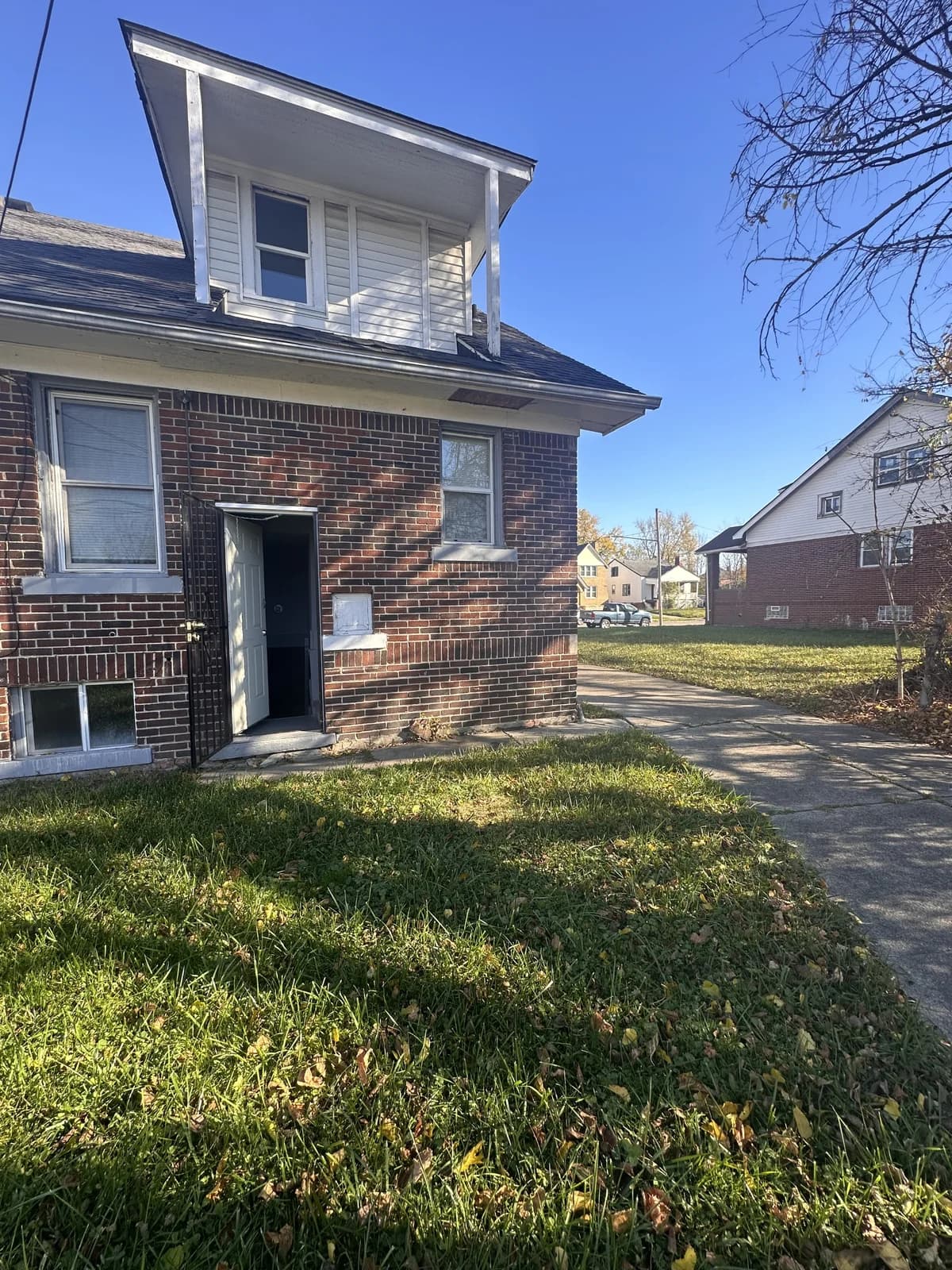 Detroit apartments for rent - Property image - 14061 Mark Twain Street - 2