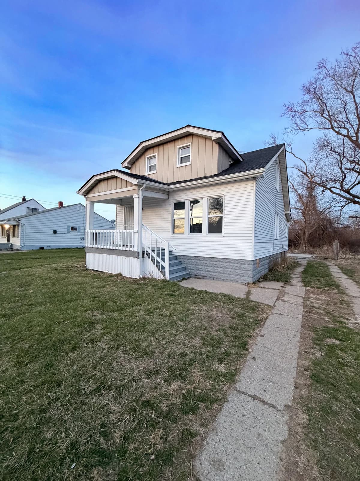 Detroit apartments for rent - Property image - 19010 Riverview Street - 3