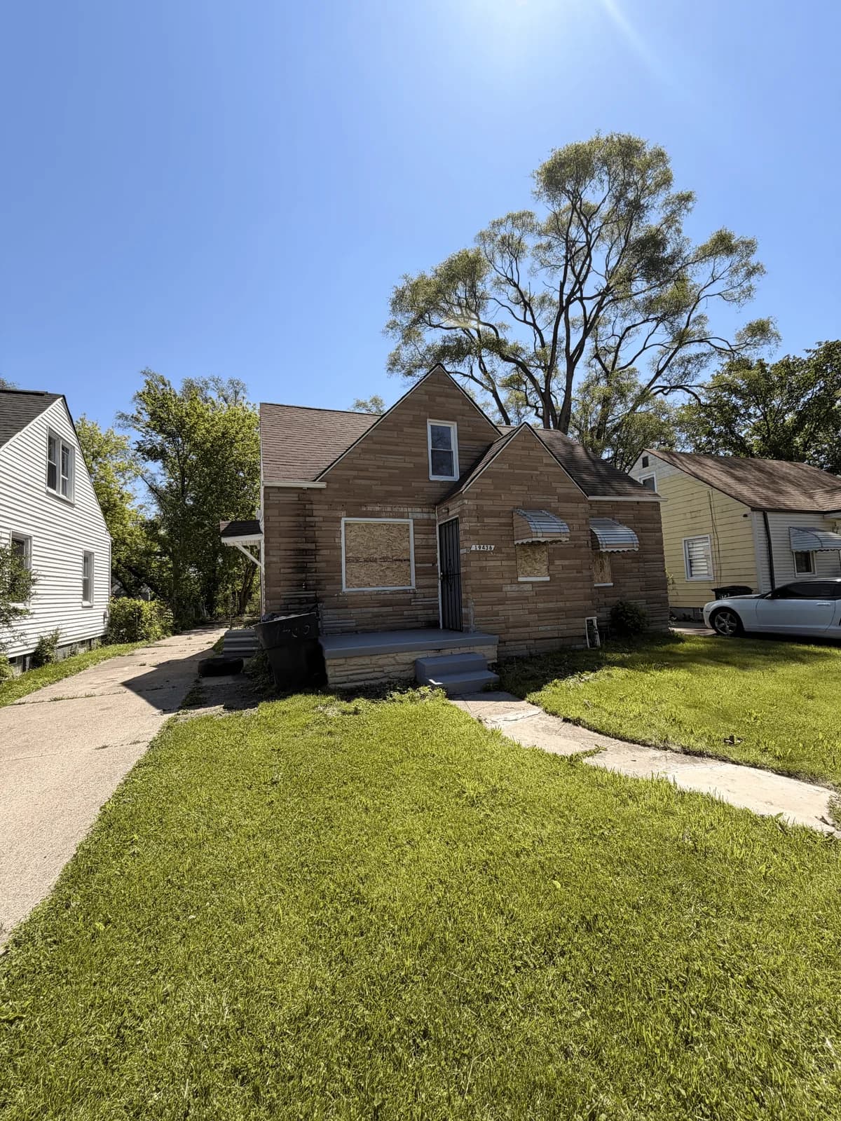 Detroit apartments for rent - Property image - 19436 Caldwell Street - 1