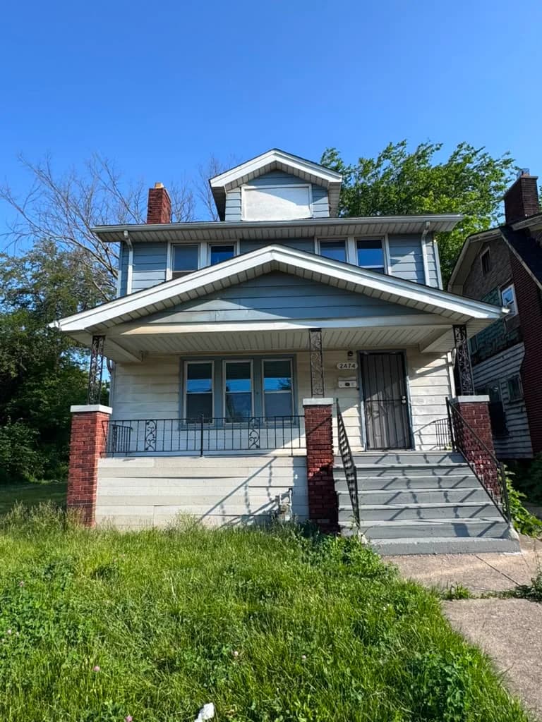 Detroit apartments for rent - Property image - 2474 Fullerton Avenue - 1