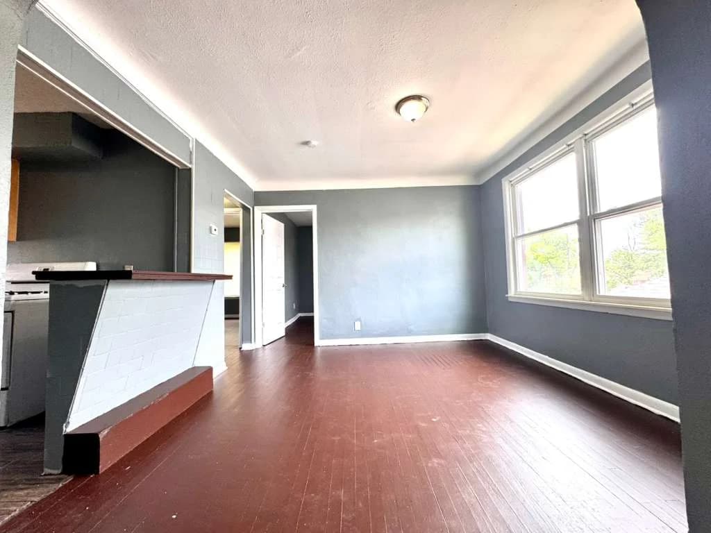 Detroit apartments for rent - Property image - 9123 Steel Street UP - 3