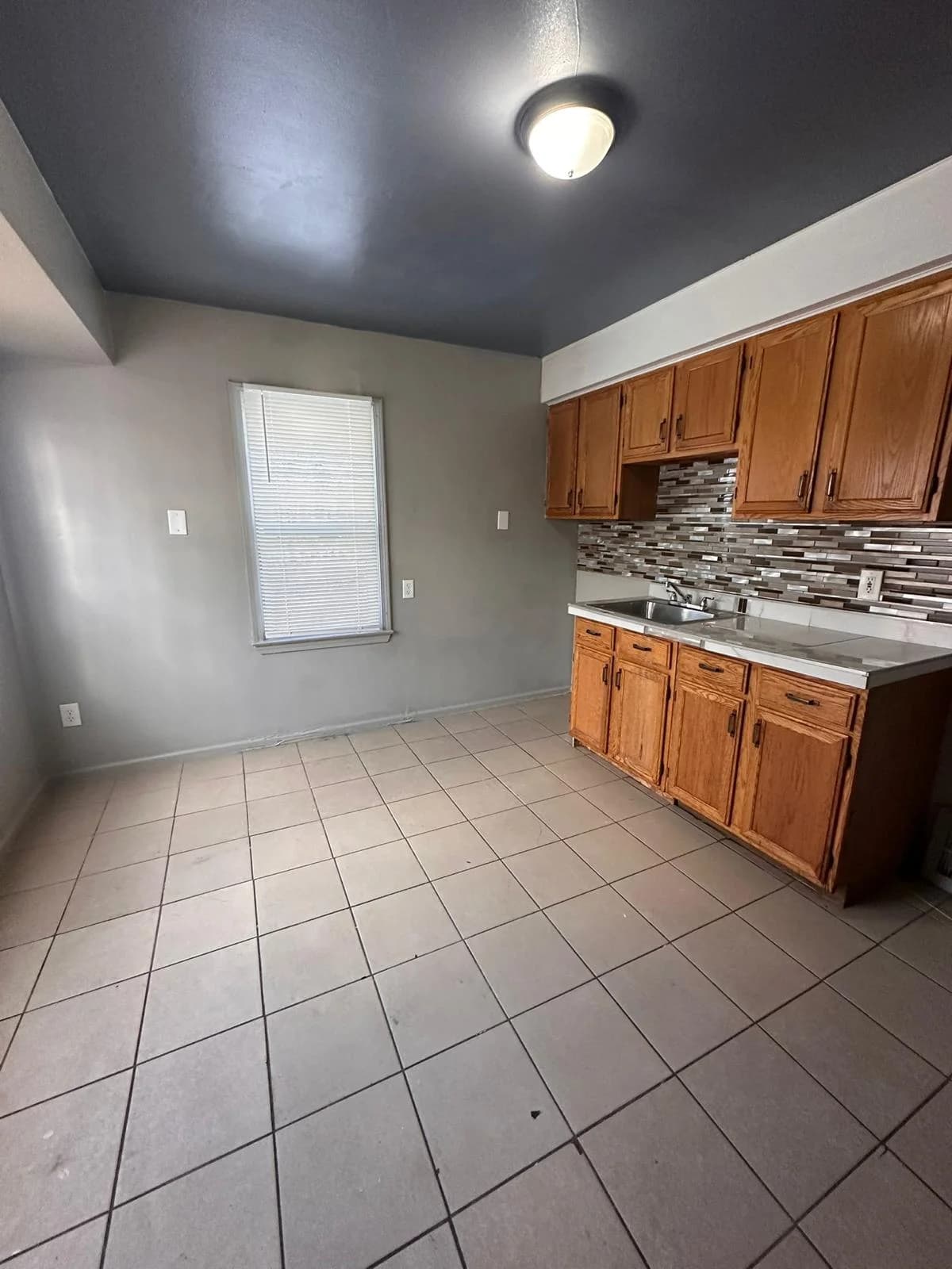 Detroit apartments for rent - Property image - 9737 Camley Street - 3