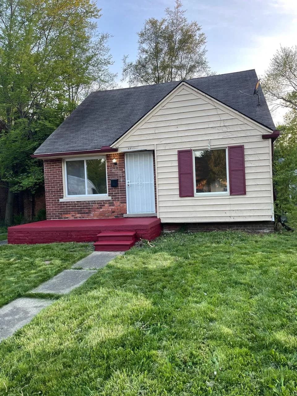 Detroit apartments for rent - Property image - 6011 Oldtown Street - 1