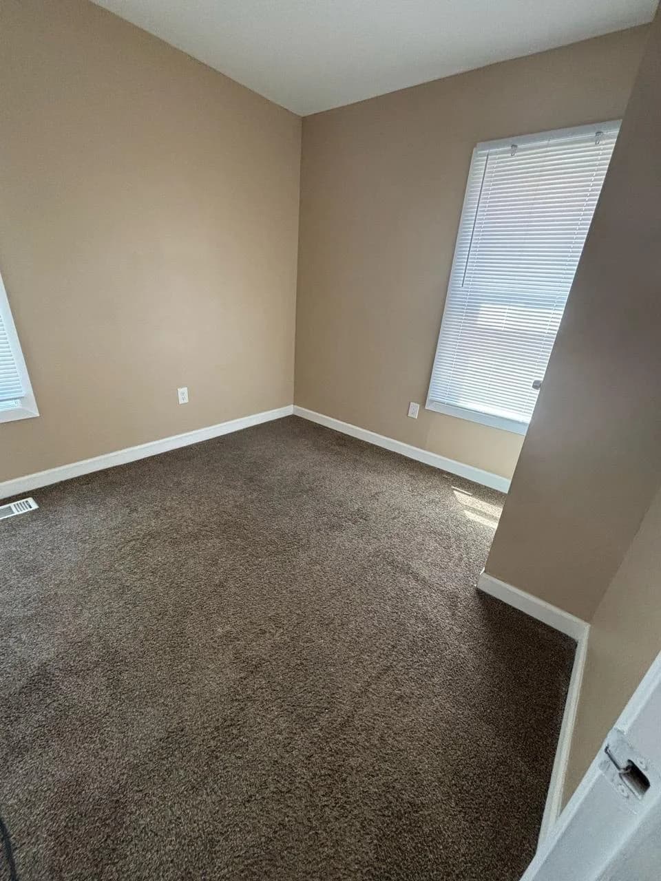 Detroit apartments for rent - Property image - 11548 Wayburn Street - 2