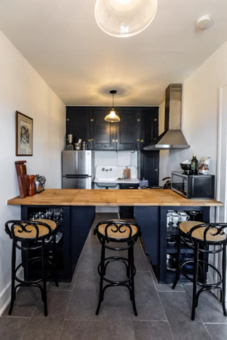 Detroit apartments for rent - image - 1780 Van Dyke - Kitchen 2.avif