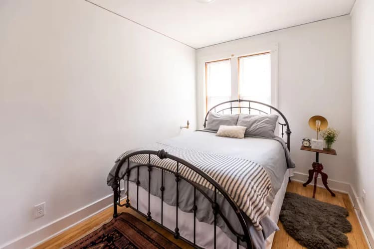 Detroit apartments for rent - image - 1780 Van Dyke - Bedroom 2.avif