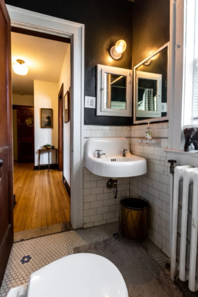 Detroit apartments for rent - image - 1780 Van Dyke - Bathroom.avif