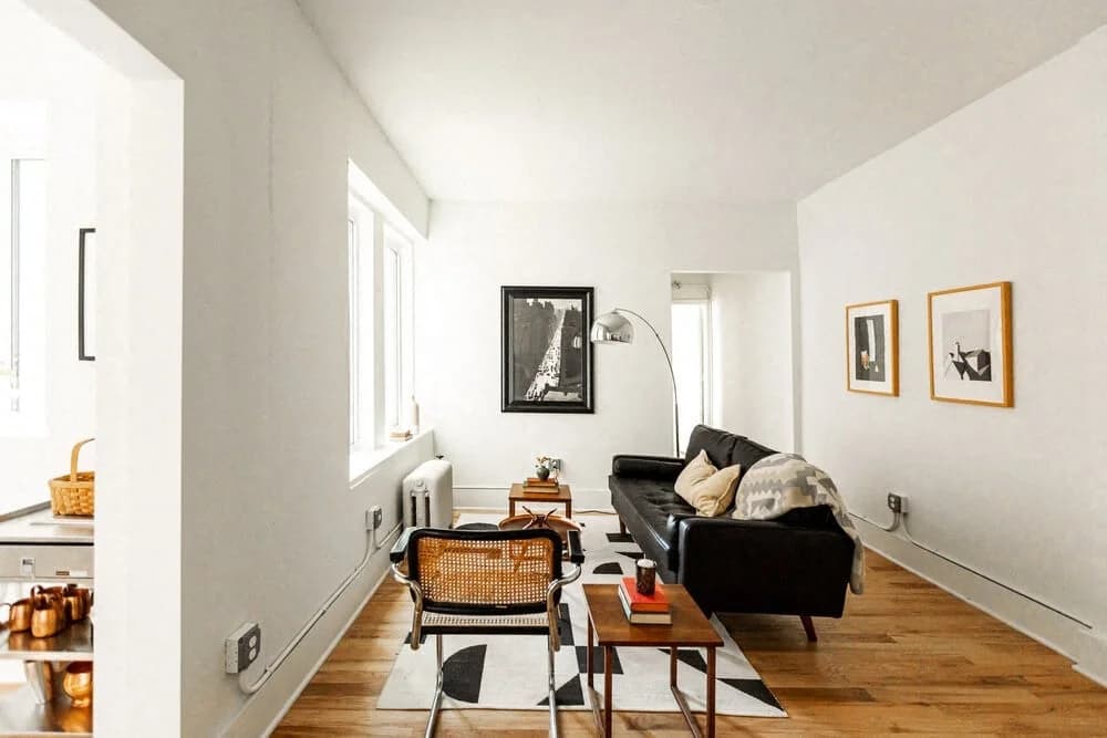 Detroit apartments for rent - Property image - Selden Manor - 3