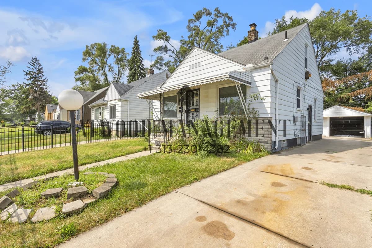 Detroit apartments for rent - Property image - 19355 Caldwell St - 3