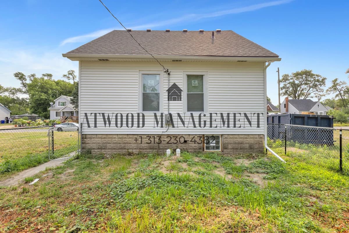Detroit apartments for rent - Property image - 16665 Tuller St - 2