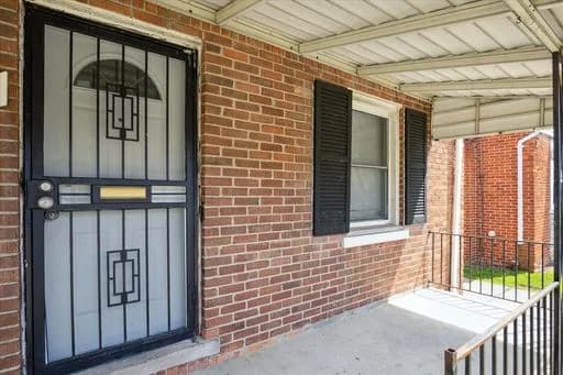Detroit apartments for rent - Property image - 17326 Mansfield - 3