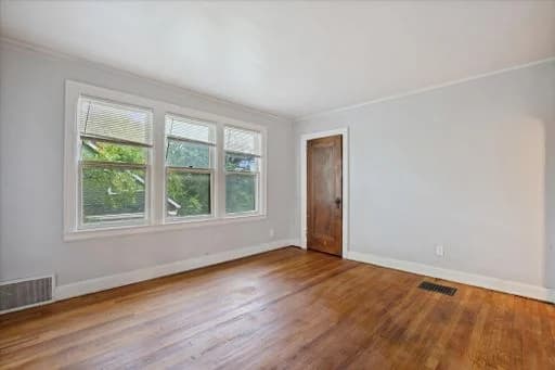 Detroit apartments for rent - Property image - 15758 Mendota - 3