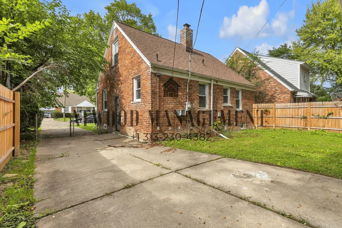 Detroit apartments for rent - Property image - 6348 Lodewyck St - 2