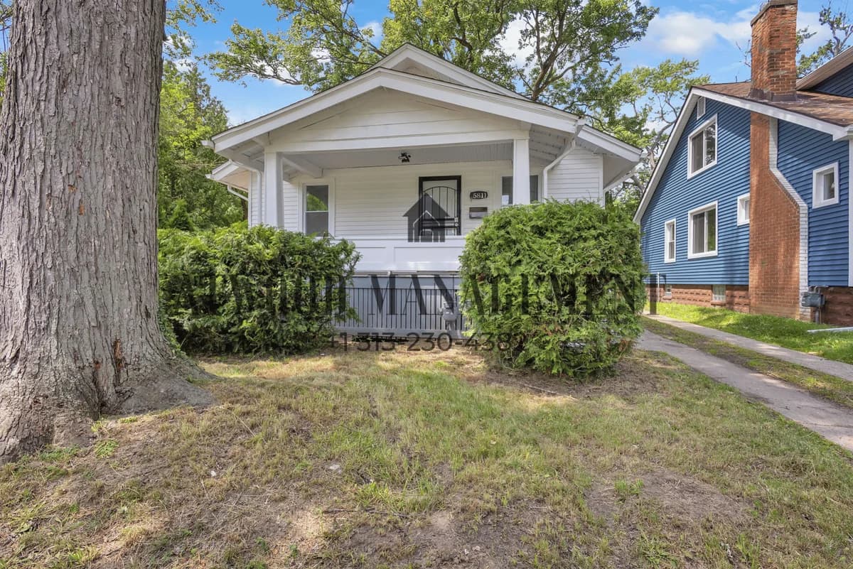 Detroit apartments for rent - Property image - 15811 Trinity St - 3