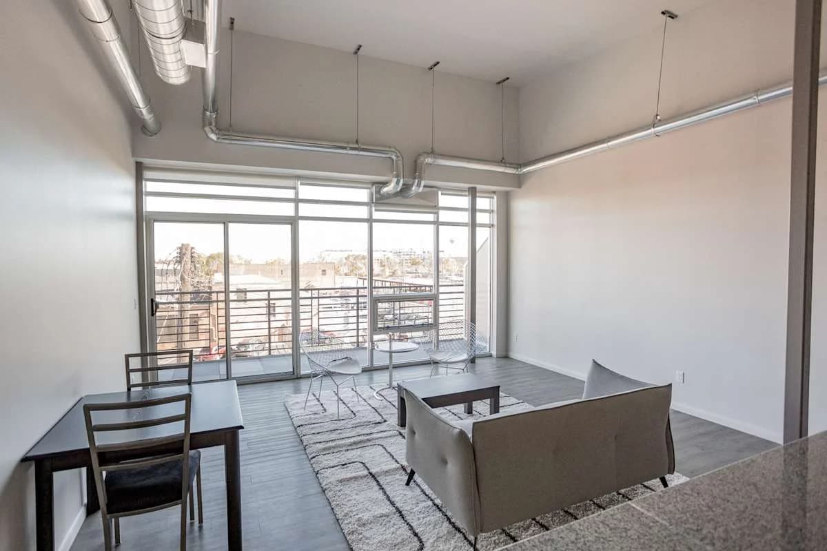 Detroit apartments for rent - image - Baltimore Station - 02.jpg