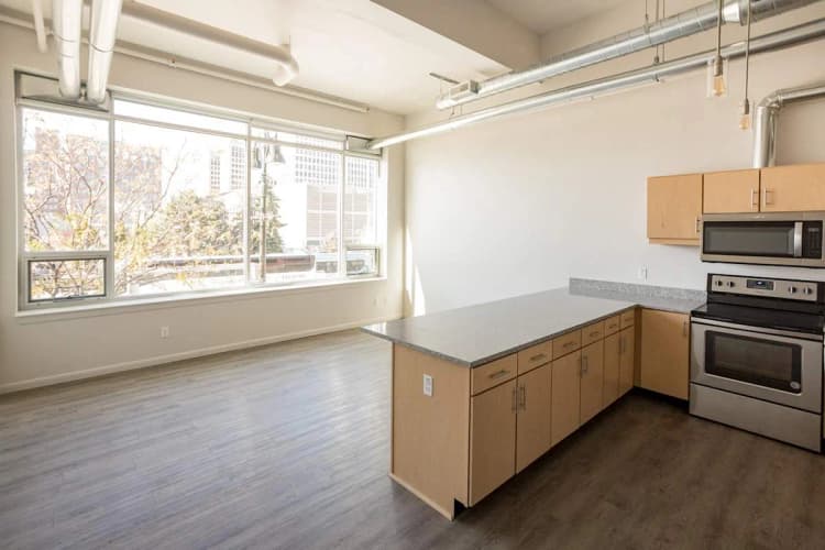Detroit apartments for rent - image - Baltimore Station - 11.jpg