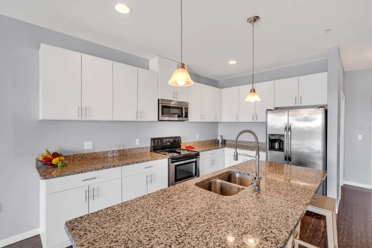 Detroit apartments for rent - image - Waters Edge - 10.jpg