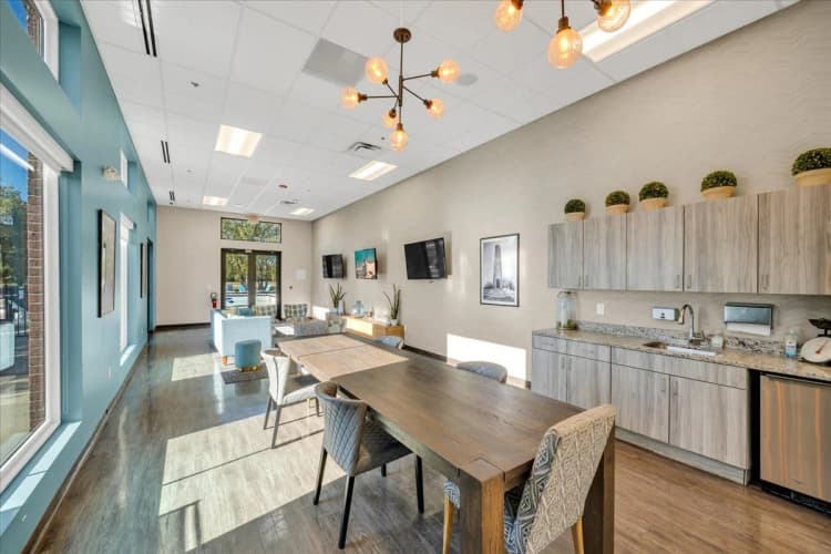 Detroit apartments for rent - image - Waters Edge - 21.jpg