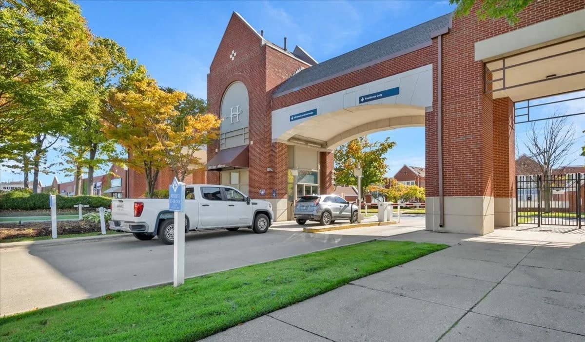 Detroit apartments for rent - Property image - Waters Edge - 1