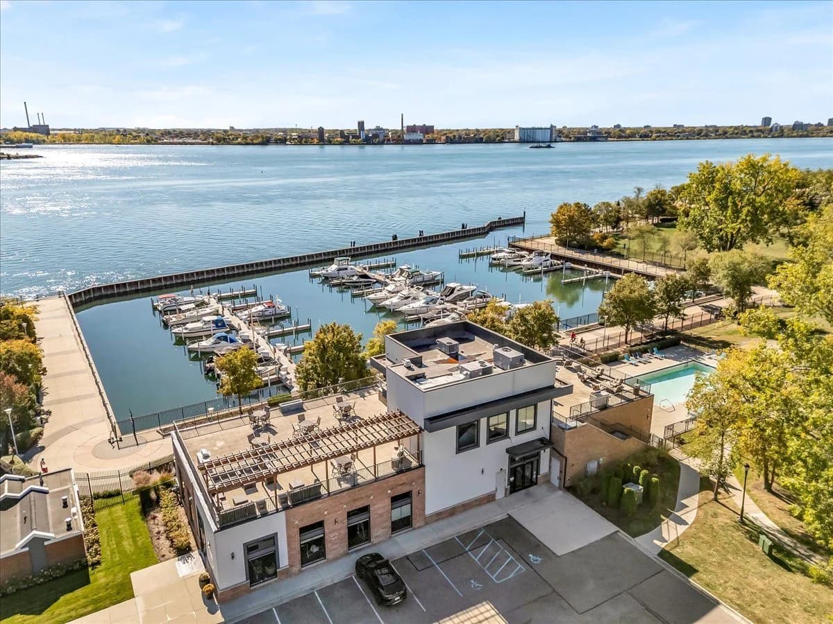Detroit apartments for rent - Property image - Waters Edge - 2